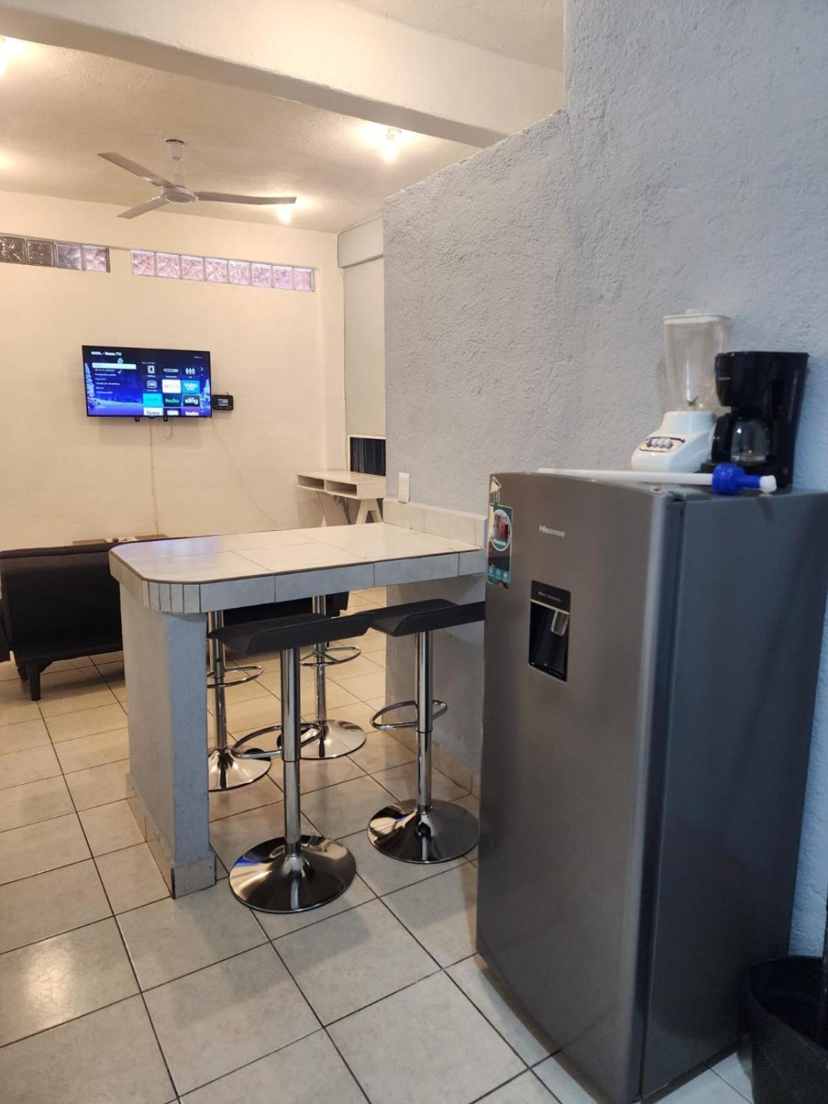 Comfy 2Bedroom Minutes From Downtown & Fast Wi-Fi Zihuatanejo Exterior photo